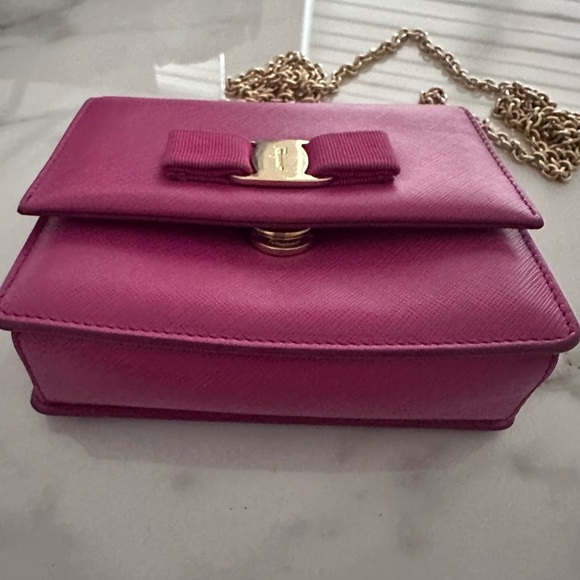 Salvatore Ferregamo mini vara bow shoulder bag - Picture 6 of 6